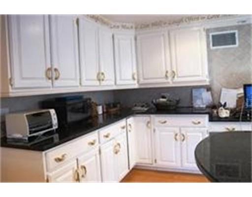 11 Old Colony Rd, Worcester, MA 01609 photo 13
