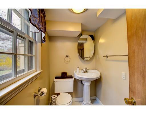 39 Venus Dr, Worcester, MA 01605 photo 25