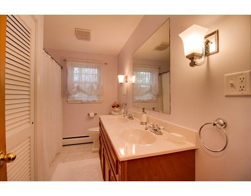 39 Venus Dr, Worcester, MA 01605 photo 16