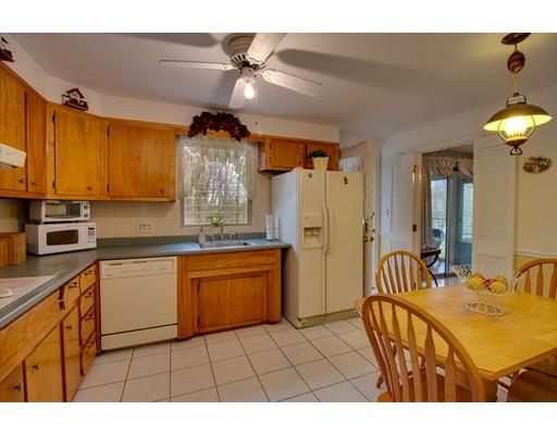 39 Venus Dr, Worcester, MA 01605 photo 13