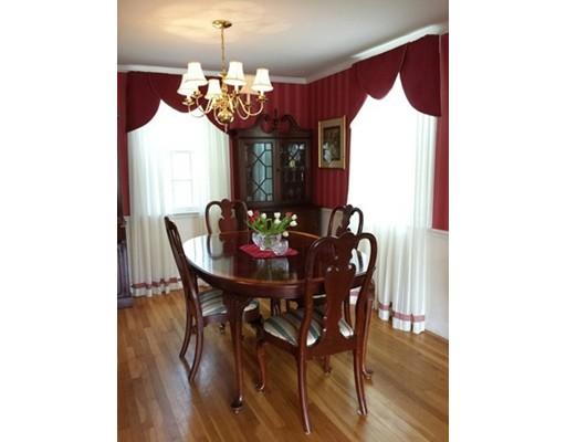 9 Grosvenor Rd, Needham, MA 02492 photo 4