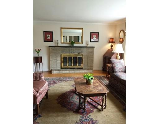 9 Grosvenor Rd, Needham, MA 02492 photo 2