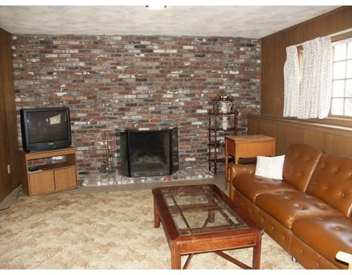 7 Lois Dr, Walpole, MA 02081 photo 11