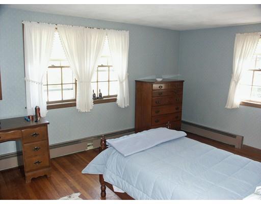 7 Lois Dr, Walpole, MA 02081 photo 8