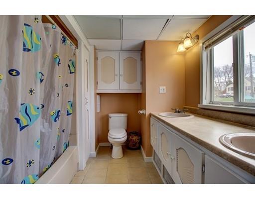 36 Steele St, Worcester, MA 01607 photo 16