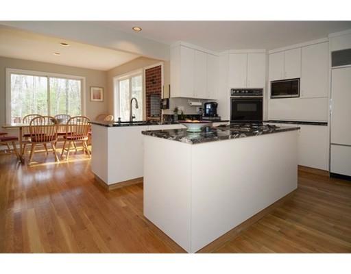 25 Lantern Ln, Worcester, MA 01609 photo 10