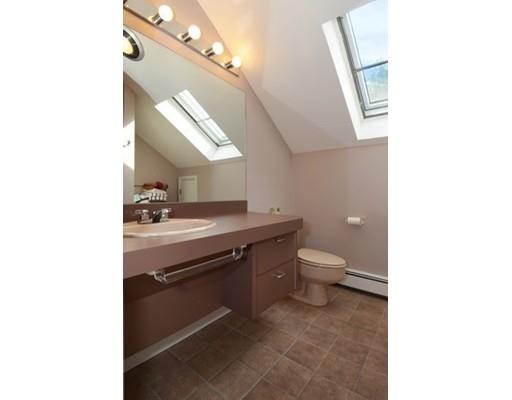 25 Lantern Ln, Worcester, MA 01609 photo 24