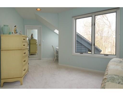25 Lantern Ln, Worcester, MA 01609 photo 23