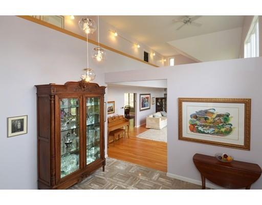25 Lantern Ln, Worcester, MA 01609 photo 5