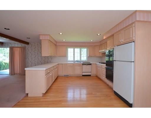 19 Nutmeg Ln, Osterville, MA 02655 photo 2
