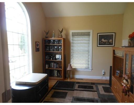8 Fox Run, Easthampton, MA 01027 photo 9