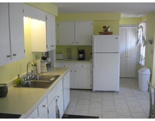 17 Walnut St, Ware, MA 01082 photo 5