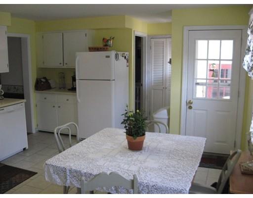 17 Walnut St, Ware, MA 01082 photo 4