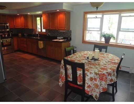 21 Devonshire Dr, Wilbraham, MA 01095 photo 8