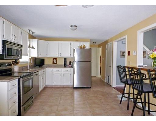 157 Ellsworth Ave, Springfield, MA 01118 photo 4
