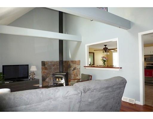 157 Ellsworth Ave, Springfield, MA 01118 photo 8