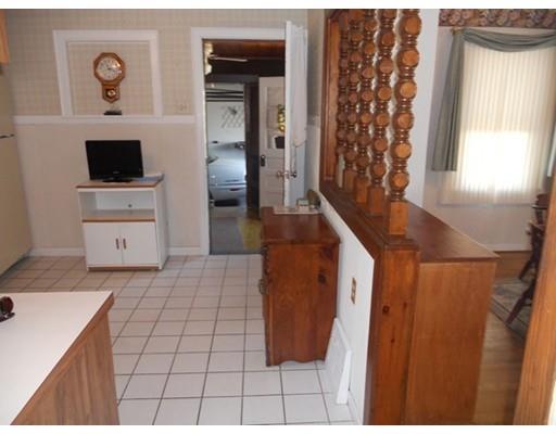 20 Hatch St, Springfield, MA 01129 photo 4