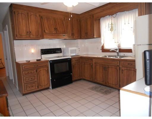 20 Hatch St, Springfield, MA 01129 photo 2
