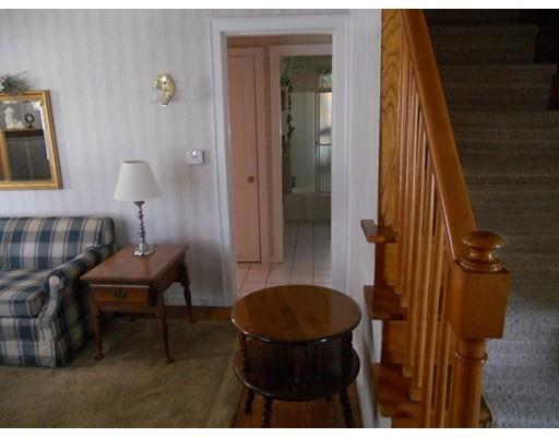 20 Hatch St, Springfield, MA 01129 photo 8