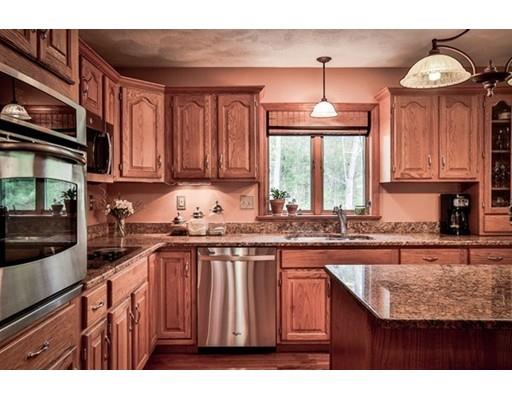 39 Lindsay Ln, Reading, MA 01867 photo 10
