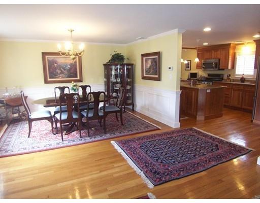 24 Hewitt St, Marblehead, MA 01945 photo 5