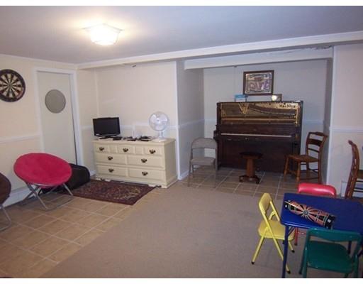 24 Hewitt St, Marblehead, MA 01945 photo 14