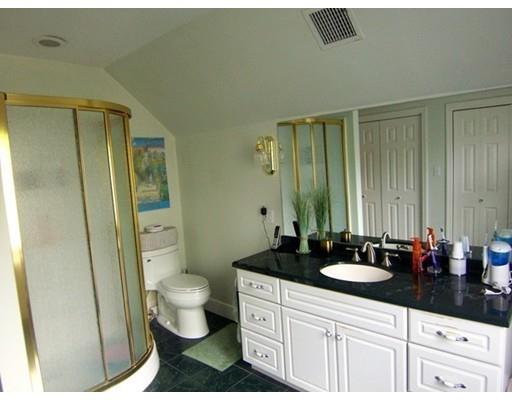 24 Hewitt St, Marblehead, MA 01945 photo 13