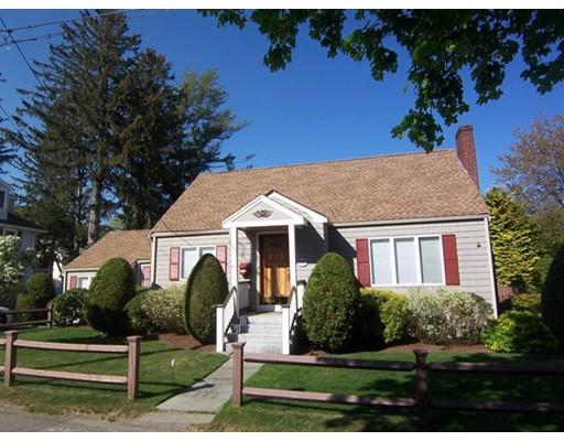 24 Hewitt St, Marblehead, MA 01945 photo 1