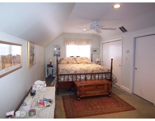 24 Hewitt St, Marblehead, MA 01945 photo 12