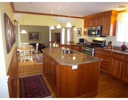 24 Hewitt St, Marblehead, MA 01945 photo 6