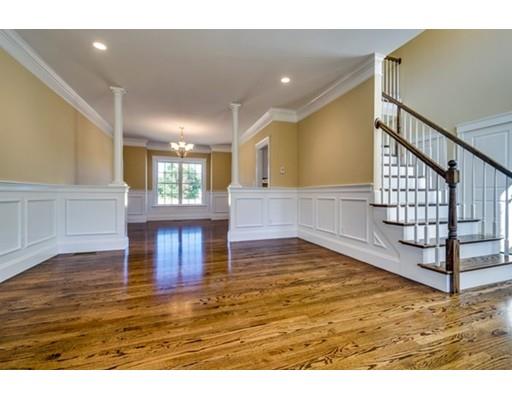 2 Meadowview Ln, Framingham, MA 01701 photo 4