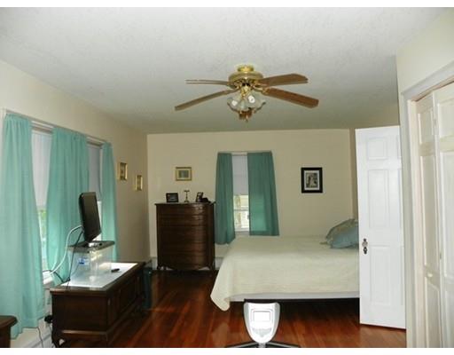 32 Ely Ave, West Springfield, MA 01089 photo 17