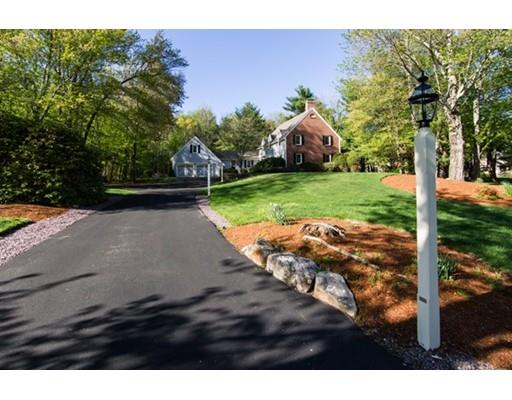 16 Bubbling Brook Rd, Walpole, MA 02081 photo 1