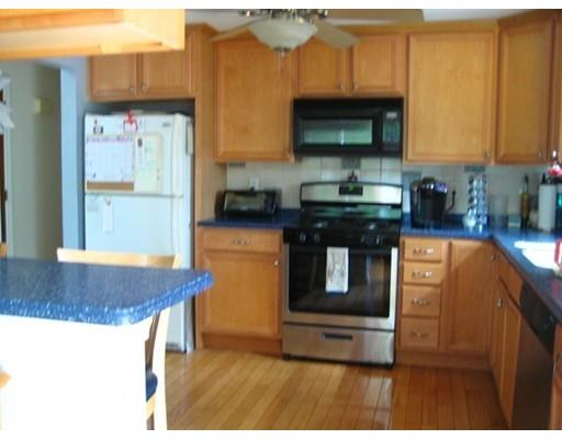 25 Nick Ln, Maynard, MA 01754 photo 2