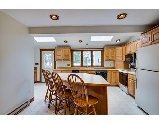 11 Valley Rd, Woburn, MA 01801 photo 5