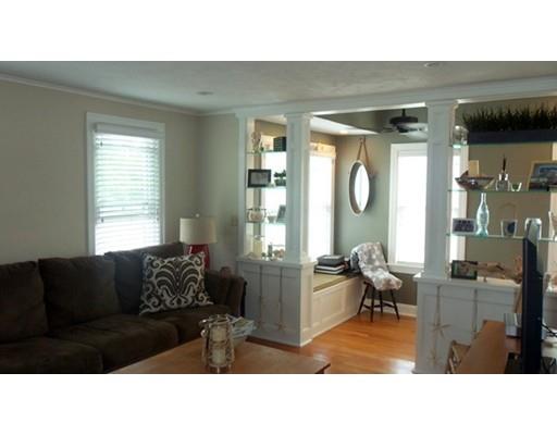 124 Gillette Cir, Springfield, MA 01118 photo 3