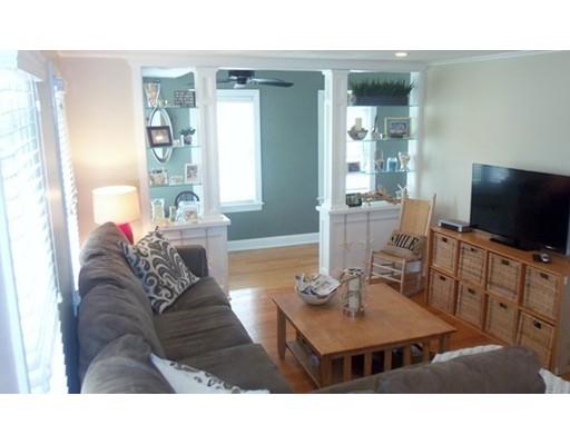 124 Gillette Cir, Springfield, MA 01118 photo 2