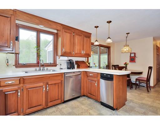 5 Leone Ln, Mendon, MA 01756 photo 7