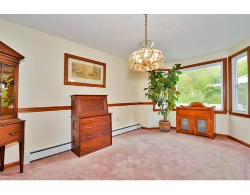 5 Leone Ln, Mendon, MA 01756 photo 8