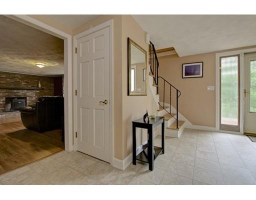 44 Carter Dr, Framingham, MA 01701 photo 4