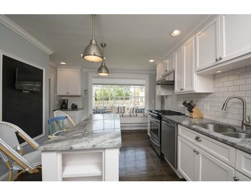 33 Cherry St, Danvers, MA 01923 photo 4