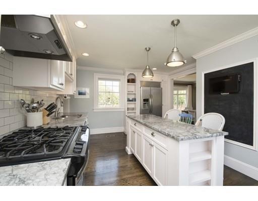 33 Cherry St, Danvers, MA 01923 photo 5