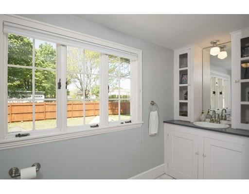 33 Cherry St, Danvers, MA 01923 photo 12