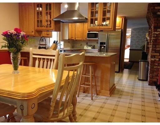 9 Cider Mill Ln, Upton, MA 01568 photo 8