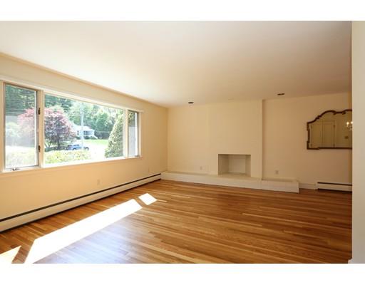 28 Highgate Rd, Framingham, MA 01701 photo 2