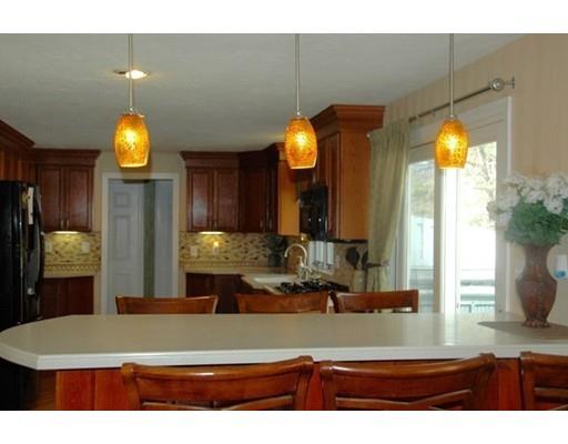 47 Hitching Post Dr, Walpole, MA 02081 photo 5