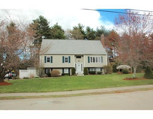 47 Hitching Post Dr, Walpole, MA 02081 photo 2