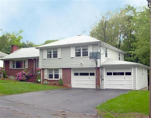 23 Apache Trl, Arlington, MA 02474 photo 1