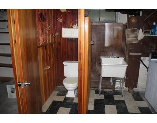 898 Bradley Rd, Springfield, MA 01109 photo 14