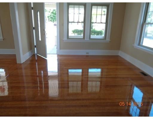 35 Sherbrook Ave, Worcester, MA 01604 photo 4